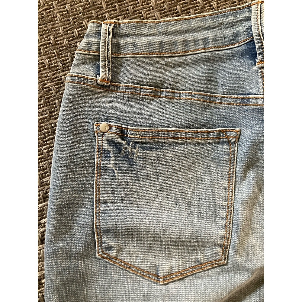 Judy Blue Shorts NWT Women's Size Large High Waist Tummy Moisture Control Denim - Picture 14 of 16